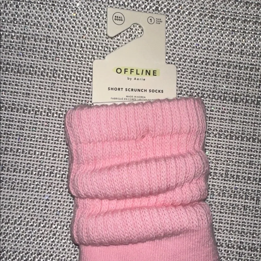 OFFLINE Club Pink Short Scrunch Tab Logo Cotton Socks